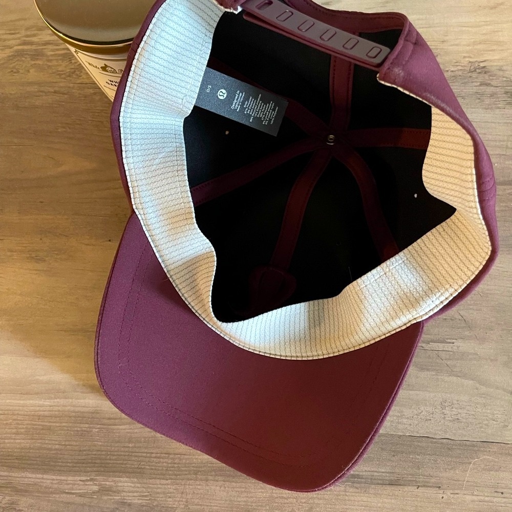 Lululemon hat - Picture 3 of 3